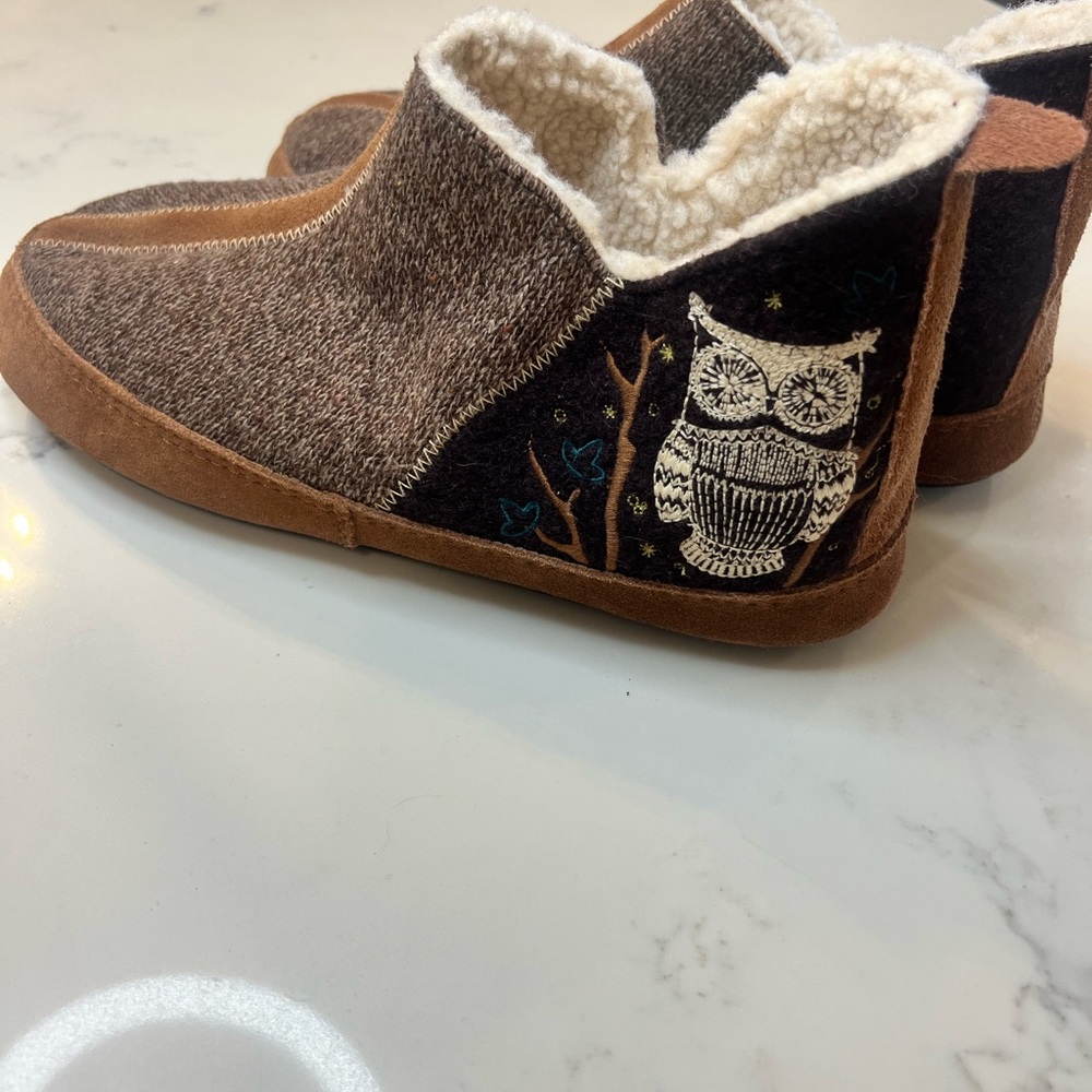 Acorn Brown and Black Suede Slippers